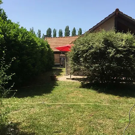 La Maison Aux Volets Rouges La Ferte-Beauharnais Exterior photo