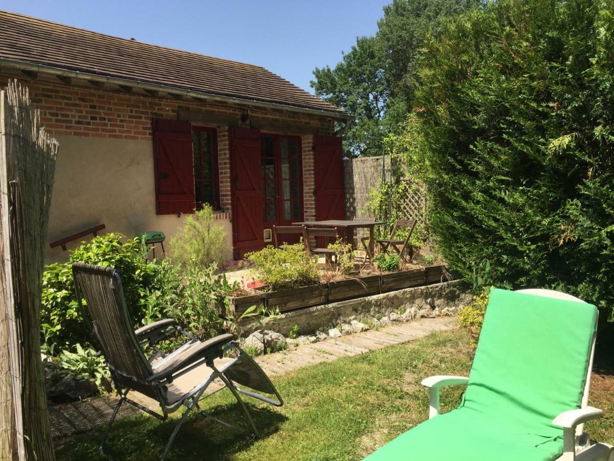 Holiday home La Maison Aux Volets Rouges La Ferte-Beauharnais